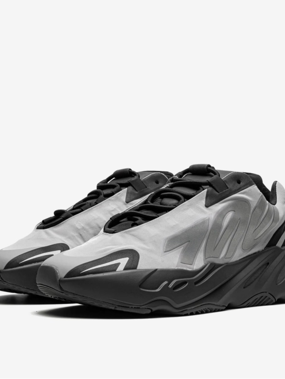 Yeezy Boost 700 MNVN